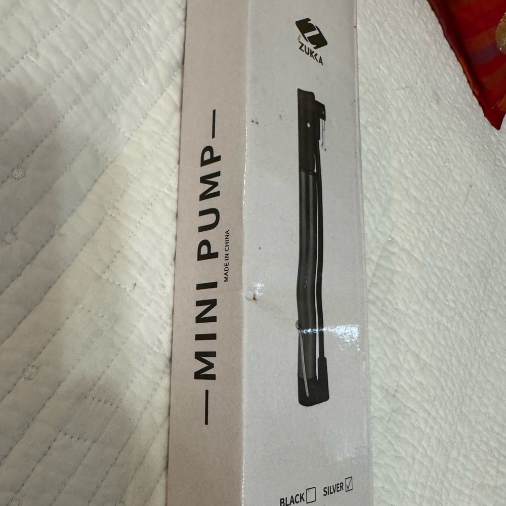 Zukka Mini Bicycle Pump in Silver